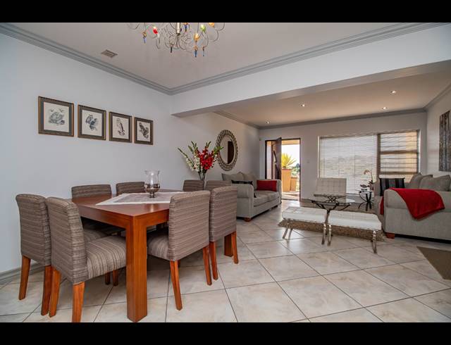 3 BEDROOM DUET FOR SALE IN HARTENBOS HEUWELS